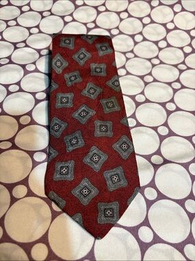 Men's Burgundy Medallion Silk Tie